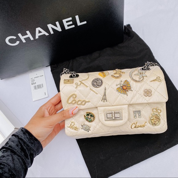 SOLD CHANEL LUCKY CHARM LIMITED EDITION 224 - Picture 17 of 17